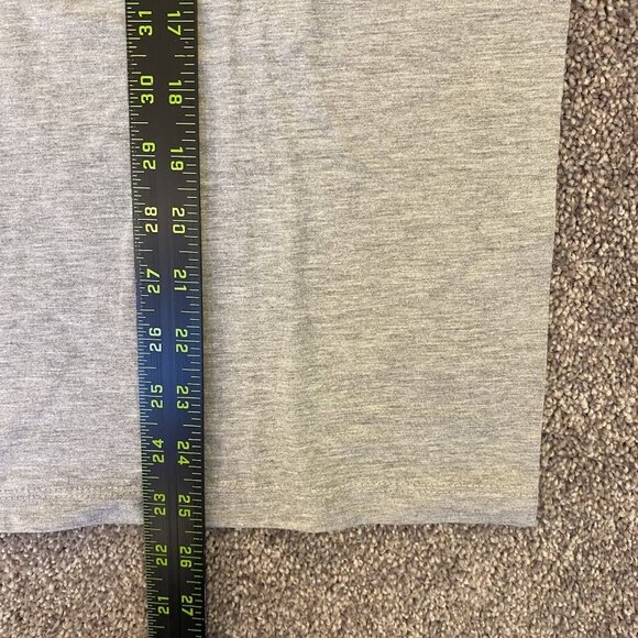 Dot Boys Me Vale Long Sleeves T-Shirt Size L Heather Gray Crew Neck Logo NWT $26 - Picture 5 of 9